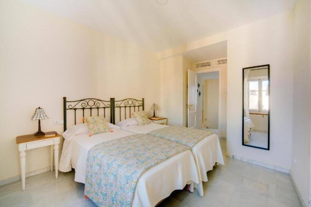 San Pablo Premium Suites Севиля Екстериор снимка
