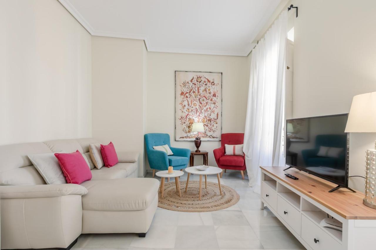 San Pablo Premium Suites Севиля Екстериор снимка
